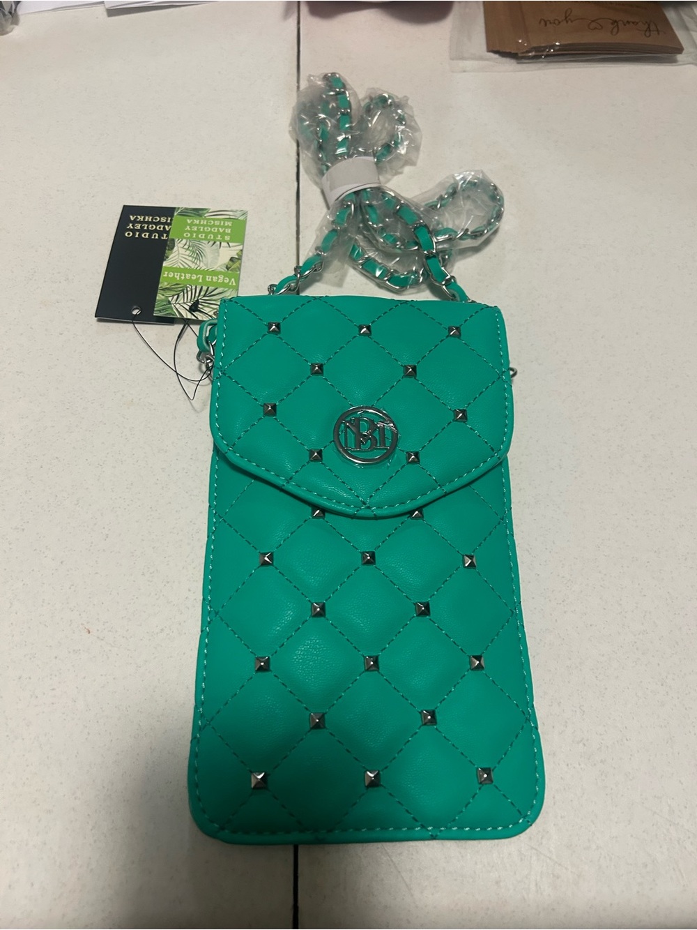 Badgley Mischka Teal Quilted Crossbody Phone Pouch - Picture 4 of 4